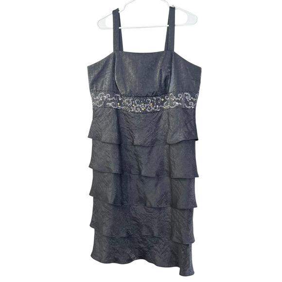 R&M Richards Woman Tiered Dress Embellished Formal Party Size 16W (1 Piece) - Picture 1 of 12